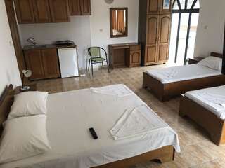 Апартаменты Apartments Toni Улцинь Апартаменты с видом на сад-13